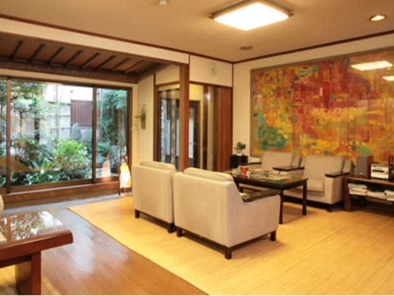 Tsutaya 3*